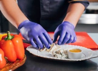 Arbejder du meget i køkkenet så overvej engangshandsker i bestemte situationer