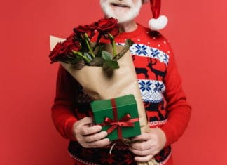 Buketter og blomster der spreder julestemning