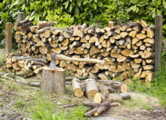 4 tips til opbevaring af brænde i haven