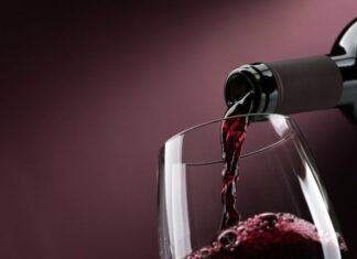 3 specifikke vine, du bør have stående i vinhylden