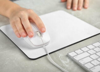 Få trykt dit eget logo på de musemåtter, dine medarbejdere bruger