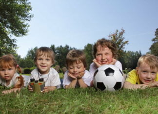 Giv dine fodboldglade børn det rette fodboldudstyr til både træning og leg