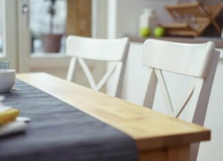 Guide: Vælg de rigtige møbler til dit plankebord