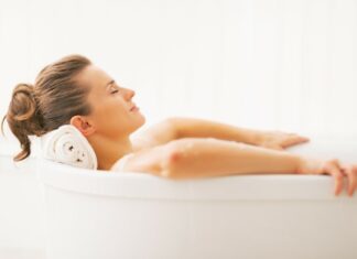 Brug argan olie til hårpleje efter badet