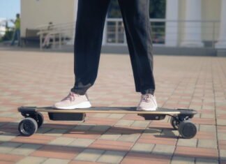 Sådan finder du de bedste elektriske skateboards