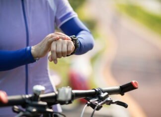 Køb dig et sportsur til dine cykelture