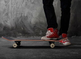 Find en skateboardbane og bliv en mester til sporten