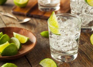 Put gin i julekurven til ham eller giv en ginjulekalender