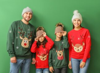 Sådan finder du flotte juletrøjer til hele familien