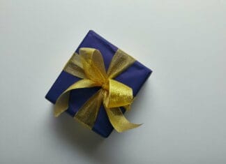 Giv en Brøndby-fan du holder af en Brøndby trøje i kalendergave