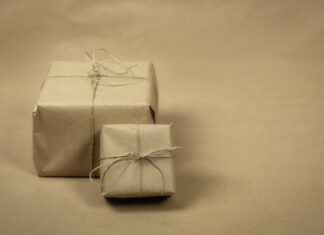 Køb bløde pakker til hendes julekalender hos Boozt på Black Friday