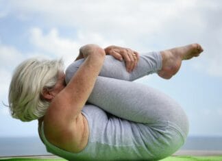 Sådan lever du længere ved at dyrke yoga