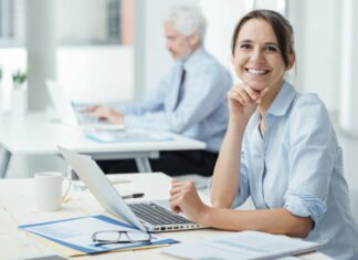 Gode grunde til at købe tøj med tryk til firmaets kvindelige medarbejdere