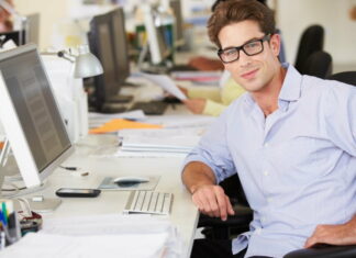 Gode grunde til at købe tøj med tryk til firmaet mandlige medarbejdere