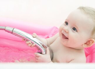 Tips til at bade din baby i et babybadekar