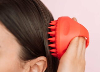 Giv hende en hovedbundsbørste i adventsgave