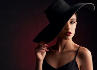 Find en Louis Vuitton taske der passer til din stropkjole