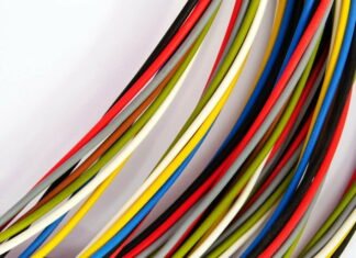 Kabelkanal og ledningsskjuler: En guide til organisering af dine ledninger ved hjælp af måling af omkredsen