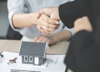 Skal du købe eller sælge hus så overvej at bestille en byggesagkyndig