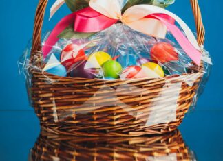 Giv din svigermor en gavekurv med delikatesser i julegave