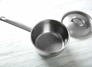 Sørg for at have kasseroller i flere størrelser når du skal lave sovs