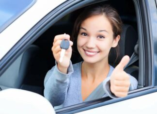 Lej en bil tæt ved lufthavnen i Las Palmas