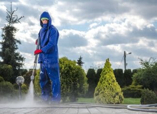 Sådan finder du en højtryksrenser du kan rense fliser med