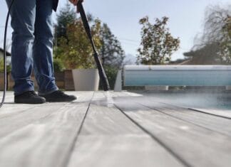 Sådan finder du en højtryksrenser du også kan bruge til at rense terrassen