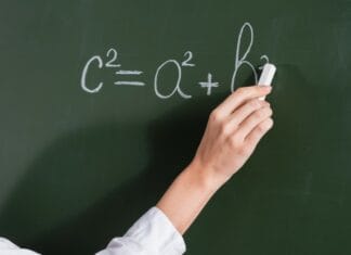 Sådan kan du blive bedre til matematik med online lektiehjælp