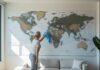 Sådan gør du rent omkring dit verdenskort til væggen