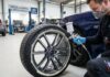 Fælglakering på Ford: Hvad der skader overfladen og hvad der kan reddes